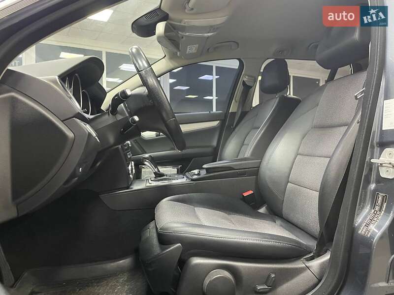 Универсал Mercedes-Benz C-Class 2013 в Киеве