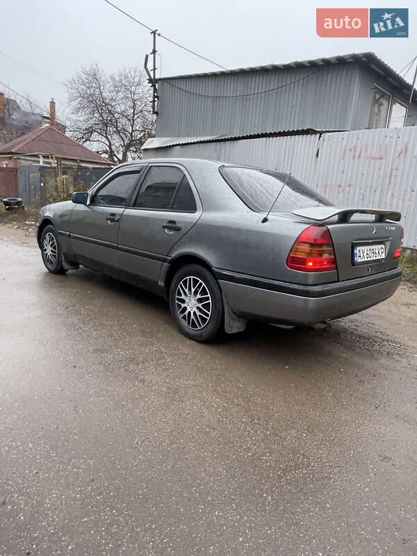 Седан Mercedes-Benz C-Class 1994 в Харькове фото 11 Седан Mercedes-Benz C-Class 1994 в Харькове