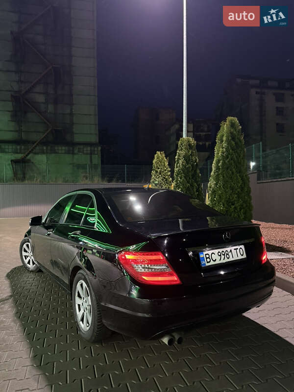 Седан Mercedes-Benz C-Class 2013 в Львове