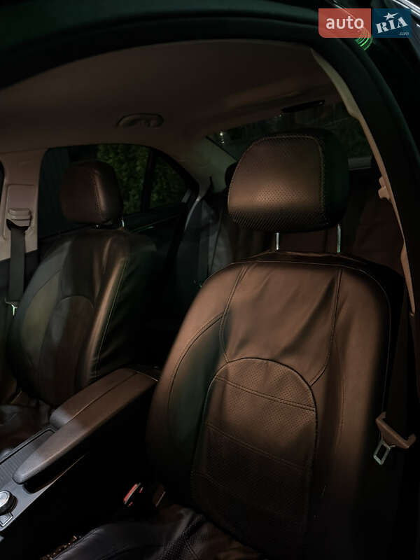 Седан Mercedes-Benz C-Class 2013 в Львове