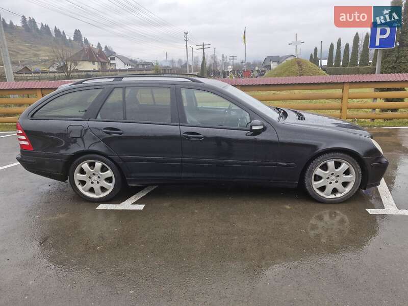Универсал Mercedes-Benz C-Class 2005 в Верховине