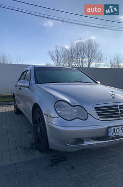 Седан Mercedes-Benz C-Class 2001 в Тячеві