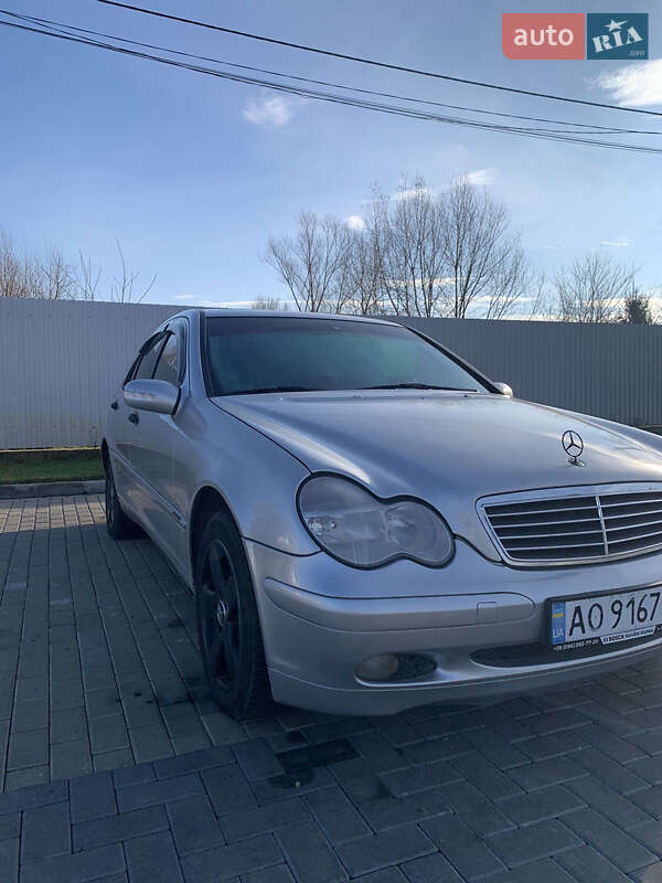 Mercedes-Benz C-Class 2001