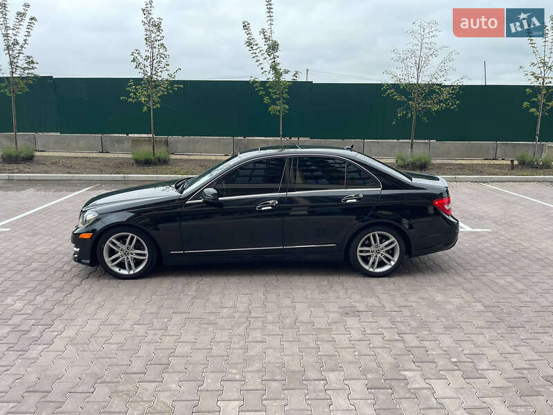 Седан Mercedes-Benz C-Class 2011 в Києві