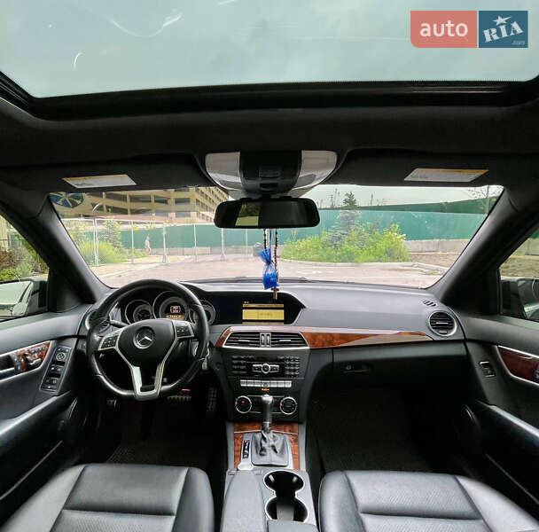 Седан Mercedes-Benz C-Class 2011 в Києві