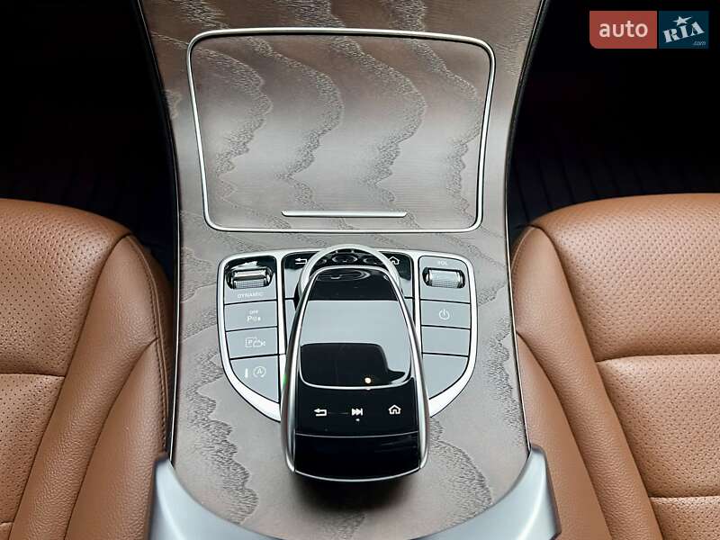 Седан Mercedes-Benz C-Class 2018 в Киеве фото 60 Седан Mercedes-Benz C-Class 2018 в Киеве