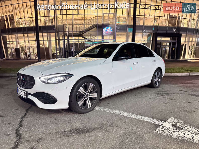 Седан Mercedes-Benz C-Class 2023 в Киеве фото Седан Mercedes-Benz C-Class 2023 в Киеве