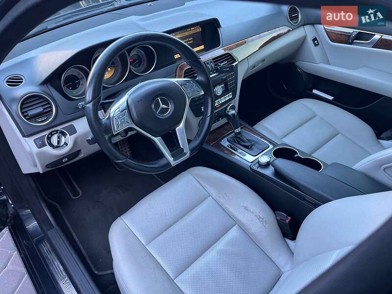 Седан Mercedes-Benz C-Class 2012 в Белой Церкви