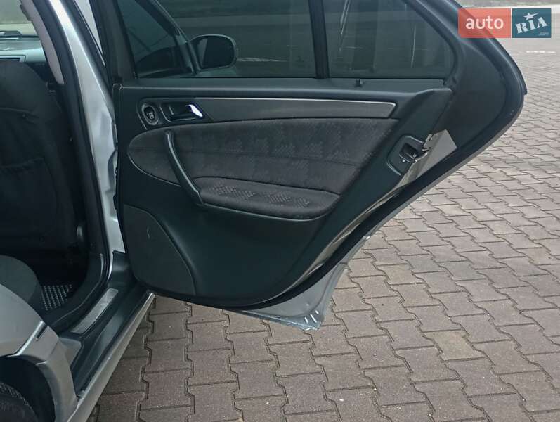 Седан Mercedes-Benz C-Class 2000 в Раздельной фото 21 Седан Mercedes-Benz C-Class 2000 в Раздельной