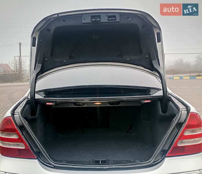 Седан Mercedes-Benz C-Class 2000 в Раздельной фото 25 Седан Mercedes-Benz C-Class 2000 в Раздельной