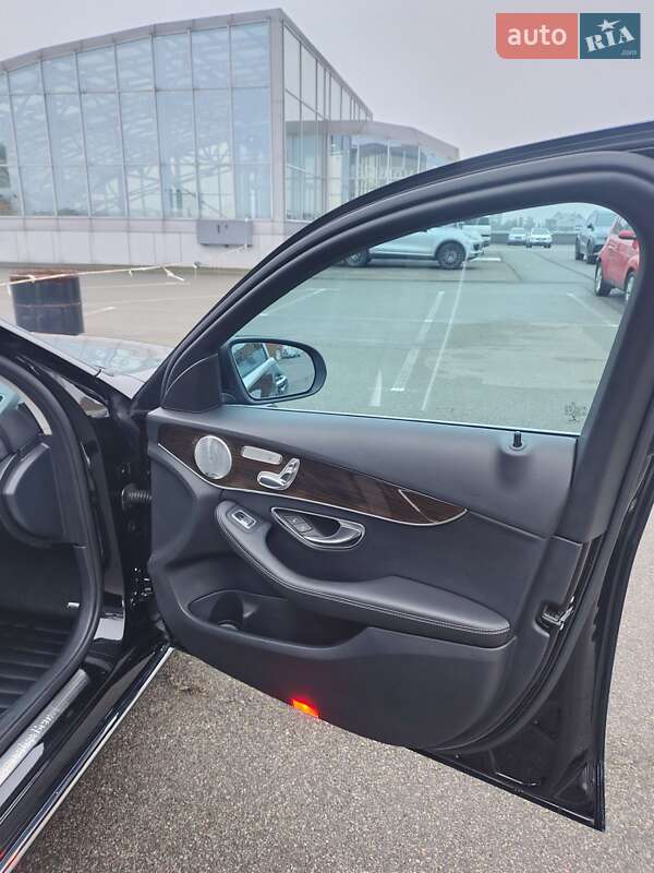 Седан Mercedes-Benz C-Class 2016 в Киеве