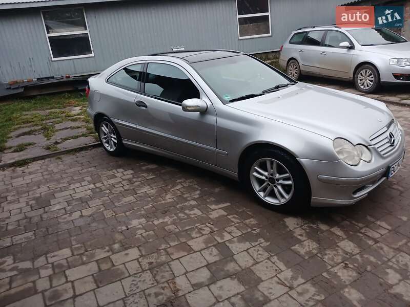 Купе Mercedes-Benz C-Class 2001 в Львове фото 4 Купе Mercedes-Benz C-Class 2001 в Львове