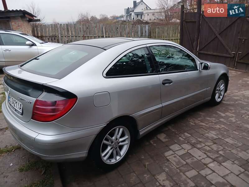 Купе Mercedes-Benz C-Class 2001 в Львове фото 5 Купе Mercedes-Benz C-Class 2001 в Львове