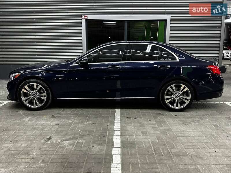 Седан Mercedes-Benz C-Class 2016 в Києві