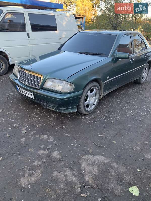 Mercedes-Benz C-Class 1995