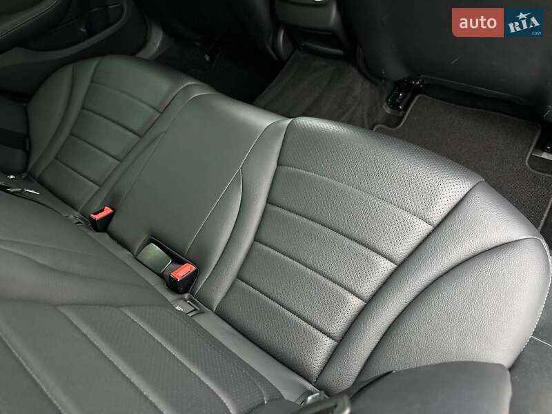 Седан Mercedes-Benz C-Class 2017 в Киеве фото 64 Седан Mercedes-Benz C-Class 2017 в Киеве