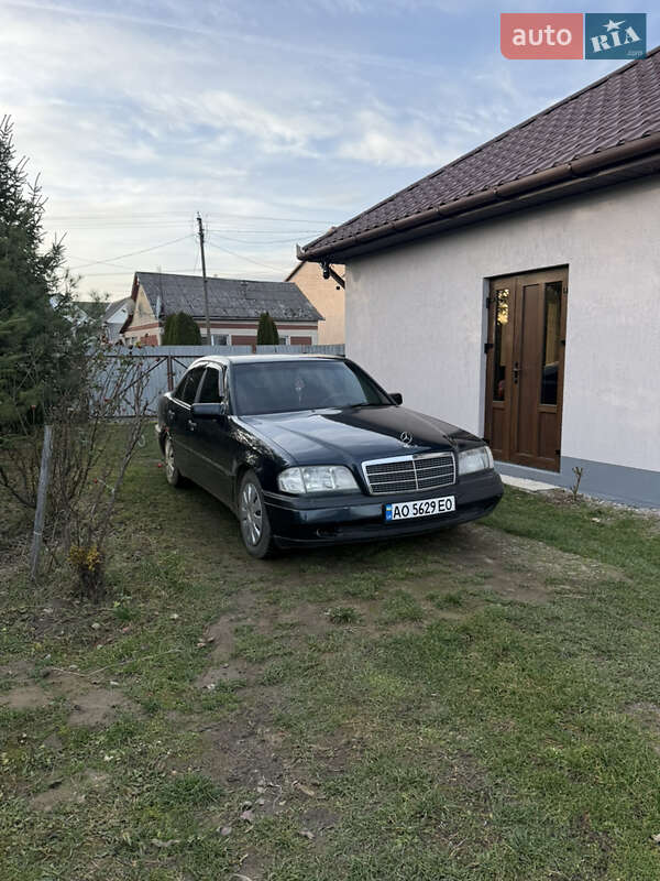Mercedes-Benz C-Class 1996 Mercedes-Benz C-Class 1996