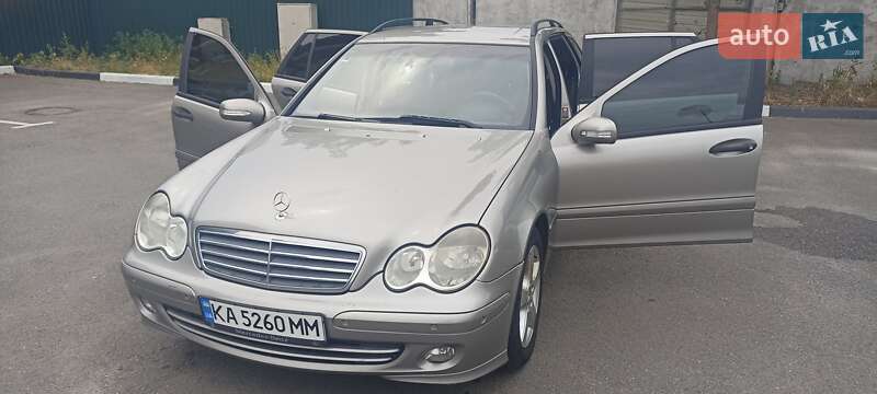 Универсал Mercedes-Benz C-Class 2004 в Киеве