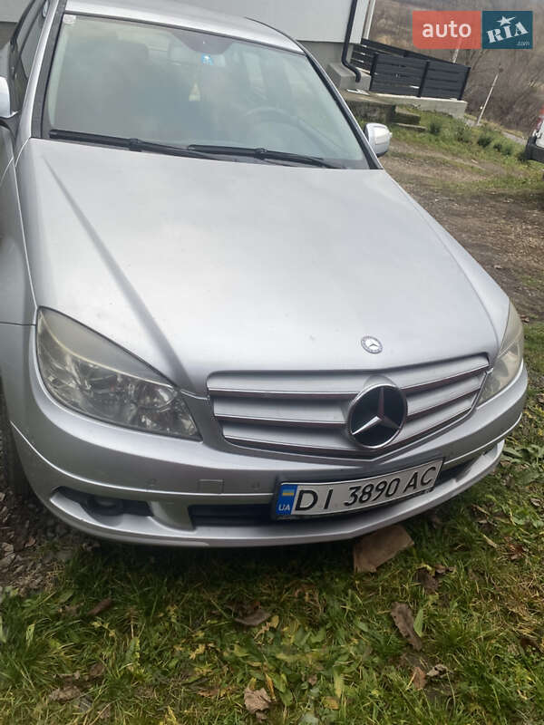 Седан Mercedes-Benz C-Class 2008 в Сваляве