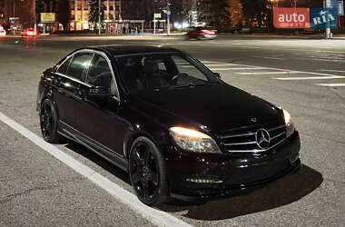 Седан Mercedes-Benz C-Class 2010 в Днепре
