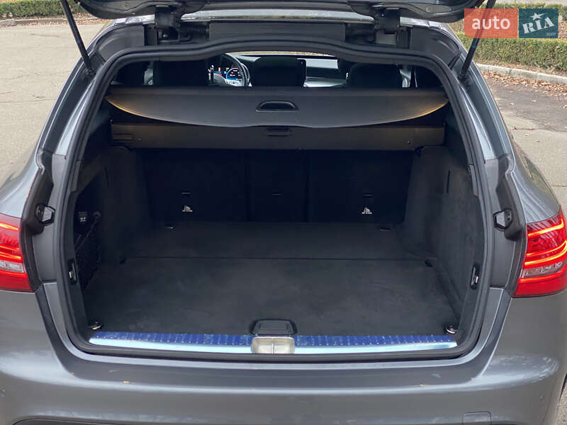 Універсал Mercedes-Benz C-Class 2018 в Києві