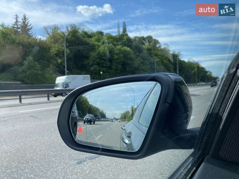 Універсал Mercedes-Benz C-Class 2018 в Києві