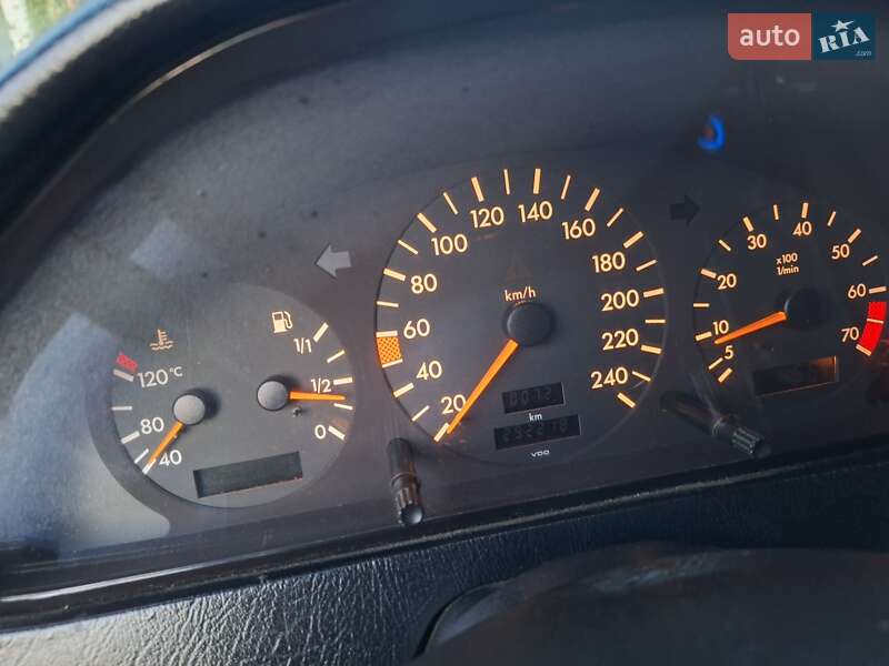 Седан Mercedes-Benz C-Class 1994 в Чернівцях фото 37 Седан Mercedes-Benz C-Class 1994 в Чернівцях