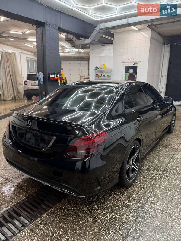 Седан Mercedes-Benz C-Class 2015 в Виннице