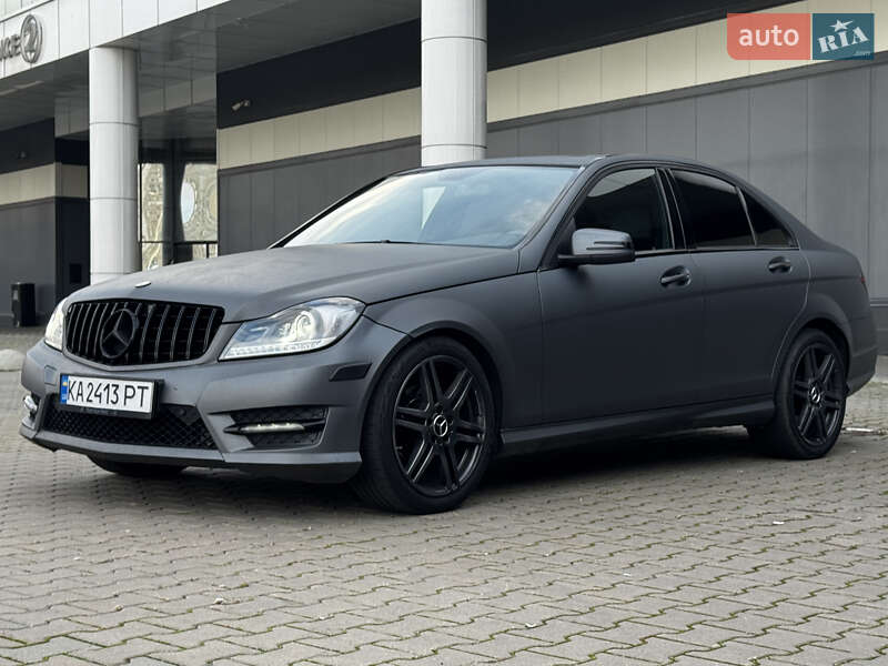 Седан Mercedes-Benz C-Class 2011 в Киеве