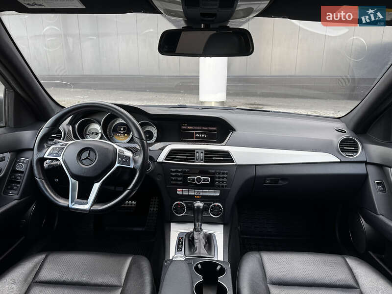 Седан Mercedes-Benz C-Class 2011 в Киеве