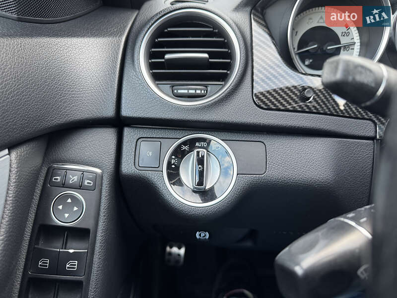 Седан Mercedes-Benz C-Class 2011 в Киеве