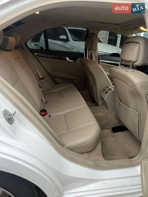 Седан Mercedes-Benz C-Class 2013 в Одесі фото 22 Седан Mercedes-Benz C-Class 2013 в Одесі