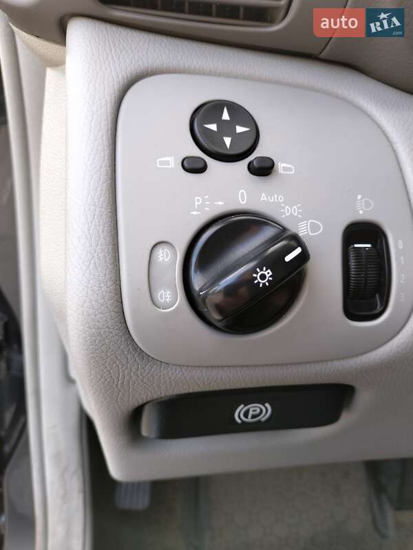 Универсал Mercedes-Benz C-Class 2004 в Ровно фото 17 Универсал Mercedes-Benz C-Class 2004 в Ровно