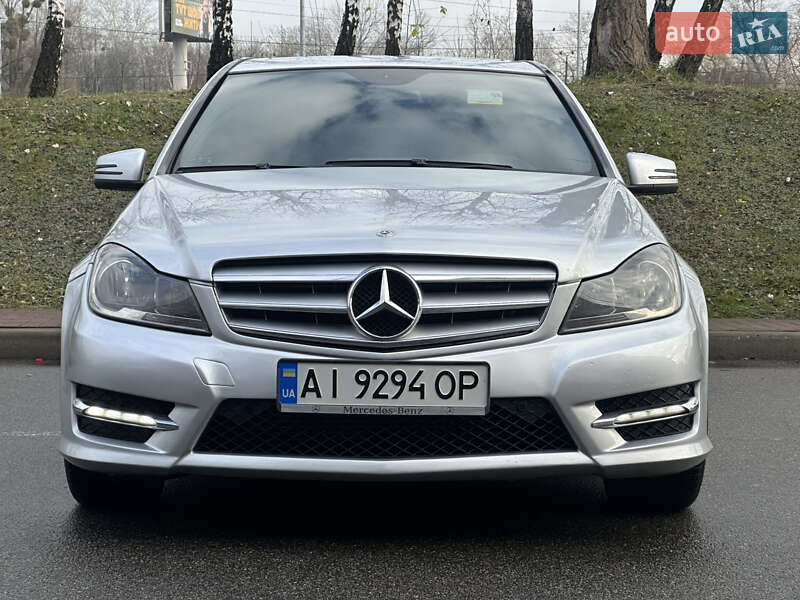 Седан Mercedes-Benz C-Class 2011 в Киеве
