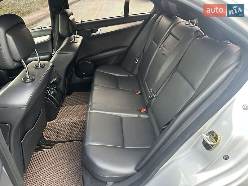 Седан Mercedes-Benz C-Class 2011 в Киеве
