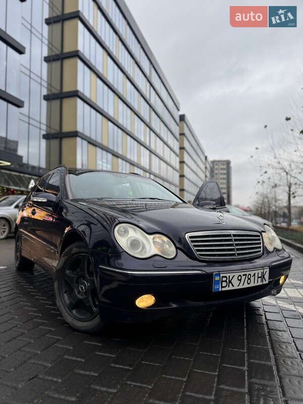 Универсал Mercedes-Benz C-Class 2002 в Ровно