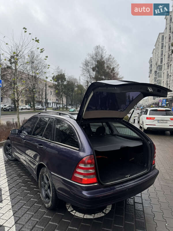 Универсал Mercedes-Benz C-Class 2002 в Ровно