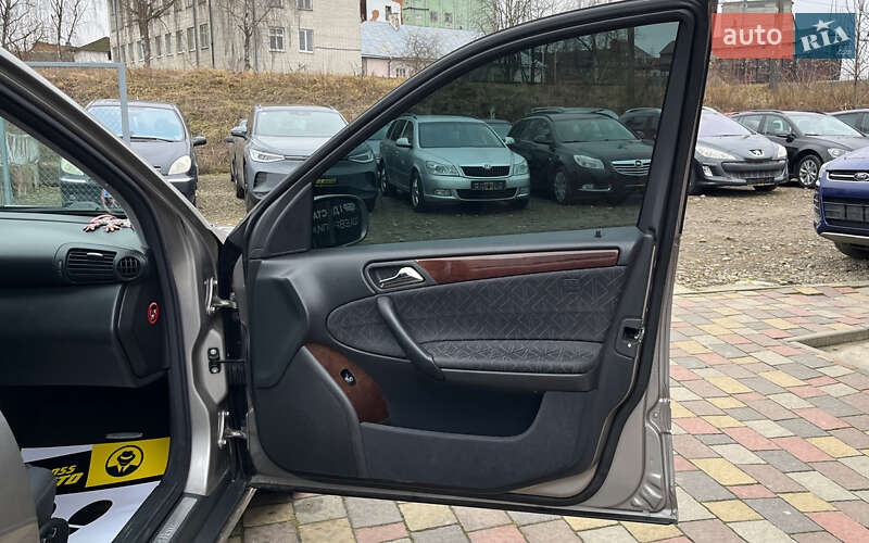 Седан Mercedes-Benz C-Class 2003 в Стрые