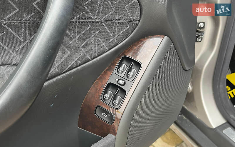 Седан Mercedes-Benz C-Class 2003 в Стрые
