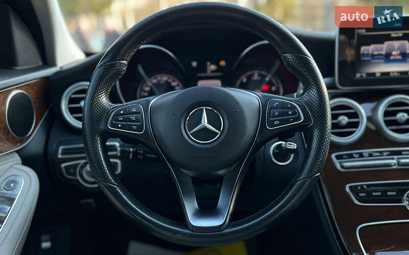 Седан Mercedes-Benz C-Class 2015 в Львове