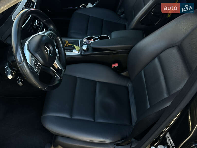 Седан Mercedes-Benz C-Class 2012 в Ровно