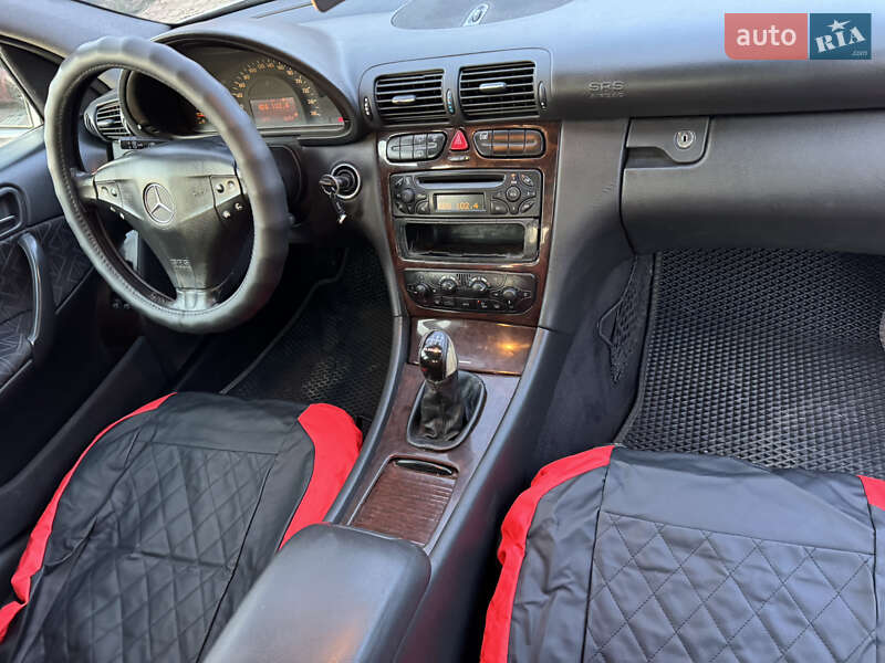 Универсал Mercedes-Benz C-Class 2001 в Тячеве фото 12 Универсал Mercedes-Benz C-Class 2001 в Тячеве