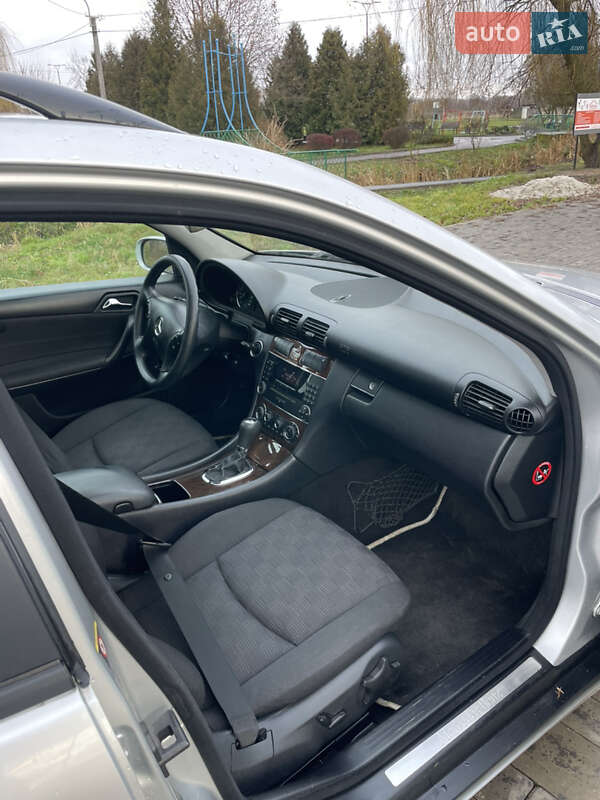 Универсал Mercedes-Benz C-Class 2004 в Здолбунове фото 10 Универсал Mercedes-Benz C-Class 2004 в Здолбунове