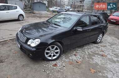 Універсал Mercedes-Benz C-Class 2005 в Запоріжжі