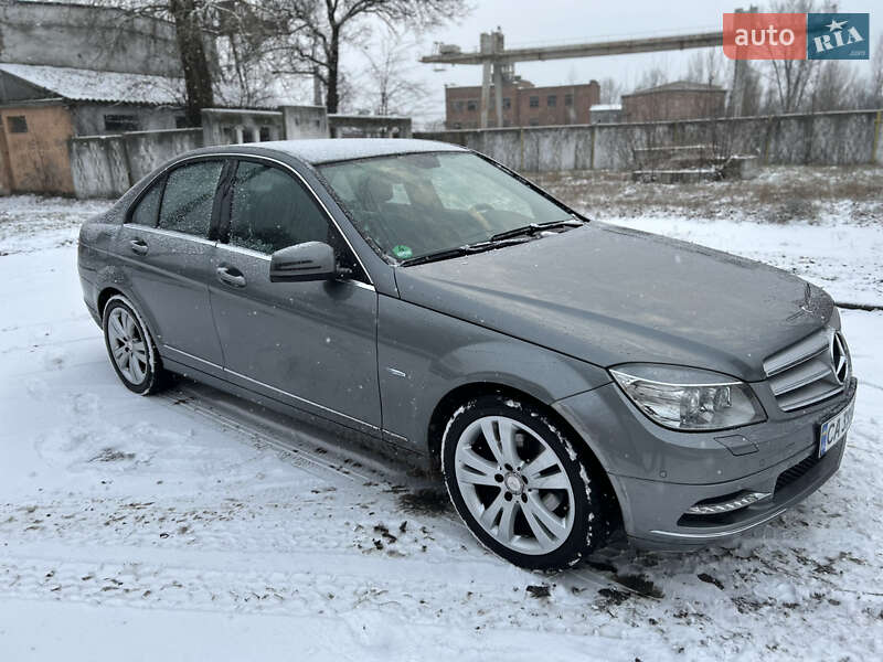 Седан Mercedes-Benz C-Class 2010 в Черкассах фото 4 Седан Mercedes-Benz C-Class 2010 в Черкассах