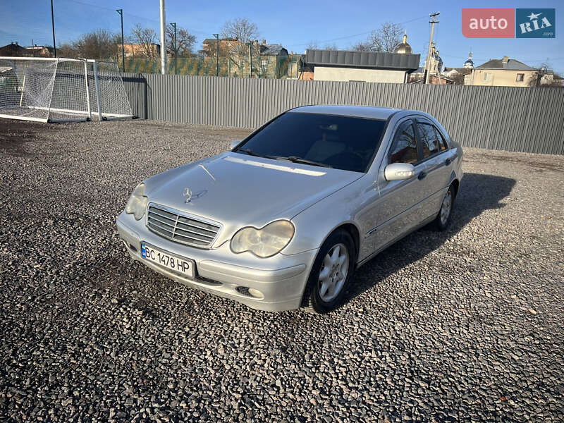 Седан Mercedes-Benz C-Class 2002 в Львове