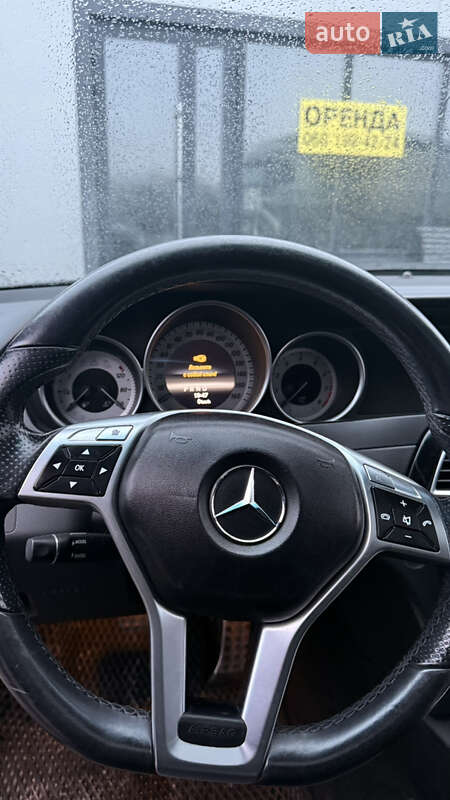 Седан Mercedes-Benz C-Class 2012 в Гайсине