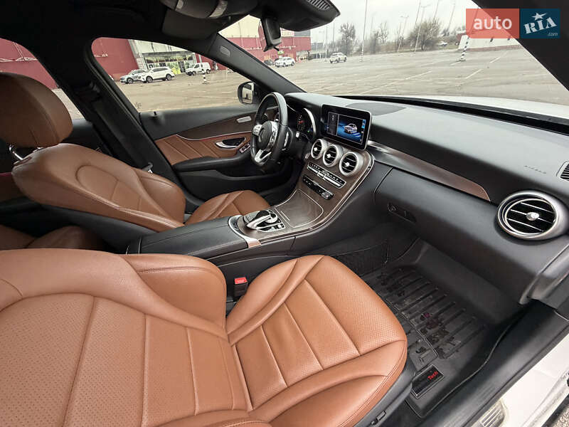 Седан Mercedes-Benz C-Class 2018 в Киеве фото 36 Седан Mercedes-Benz C-Class 2018 в Киеве