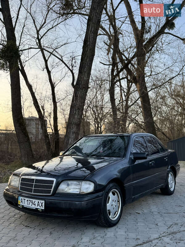 Седан Mercedes-Benz C-Class 1994 в Черновцах фото 3 Седан Mercedes-Benz C-Class 1994 в Черновцах