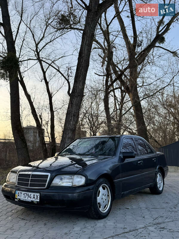 Седан Mercedes-Benz C-Class 1994 в Черновцах фото 7 Седан Mercedes-Benz C-Class 1994 в Черновцах